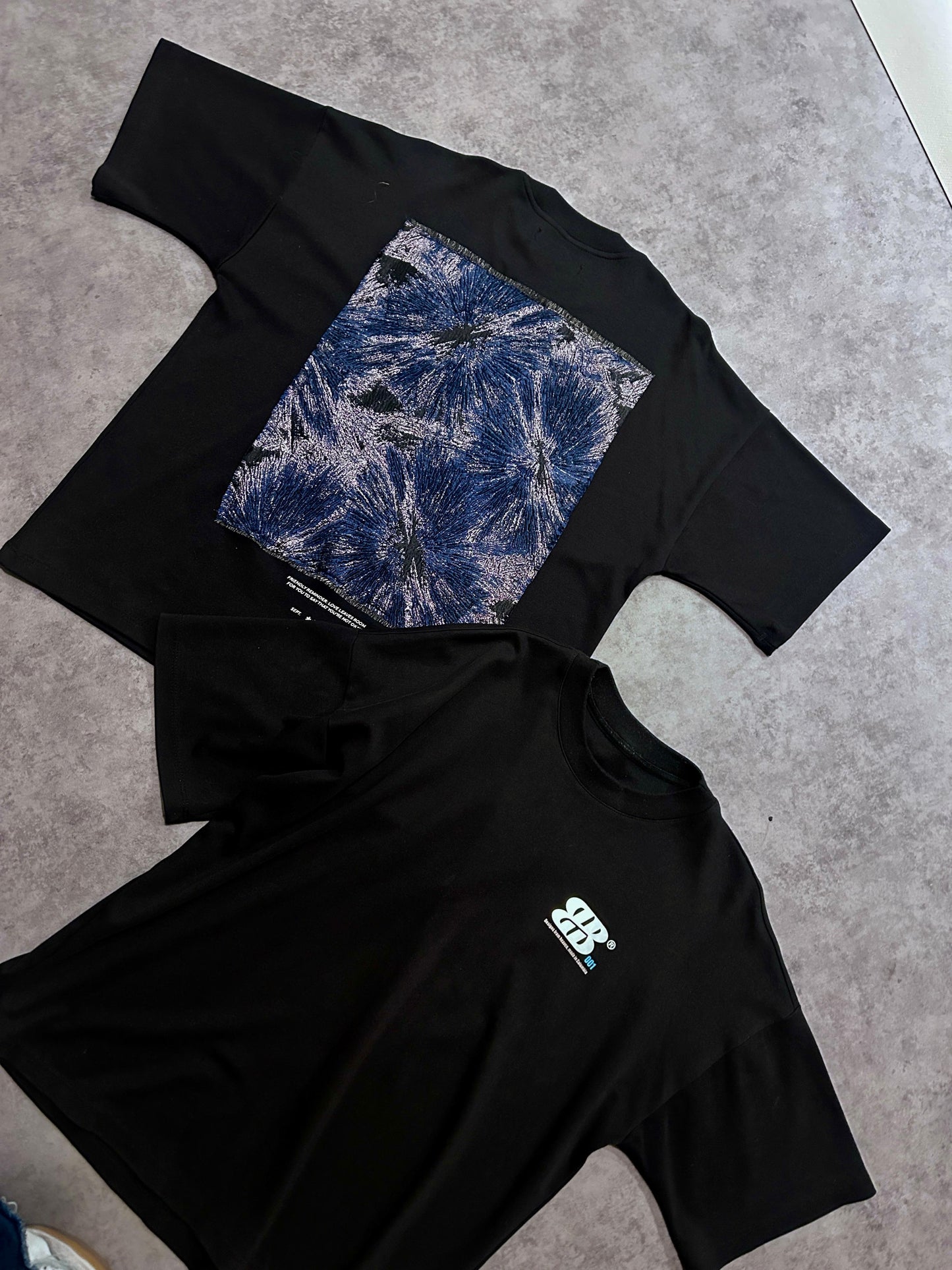 *NEW* Camiseta Oversized Negra Blue Patch