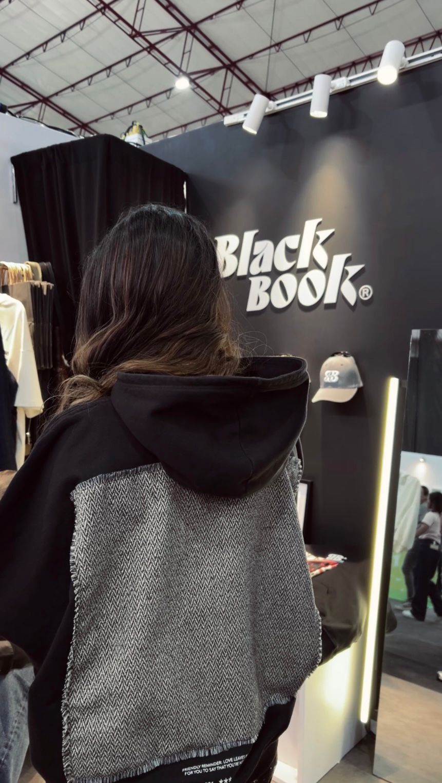 *NEW* Hoodie Boxy Fit Heritage Negro